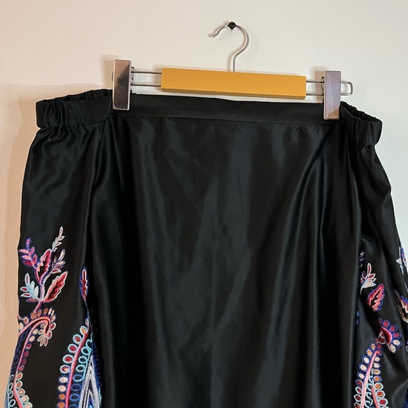 Nicole Miller Black Embroidered Boho Paisley Midi Dress Size 10 - Picture 8 of 12